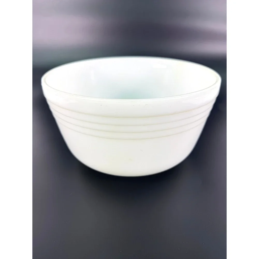 Vintage Pyrex Hamilton Beach White Milk Glass Mixing Bowl Ribbed 8.5